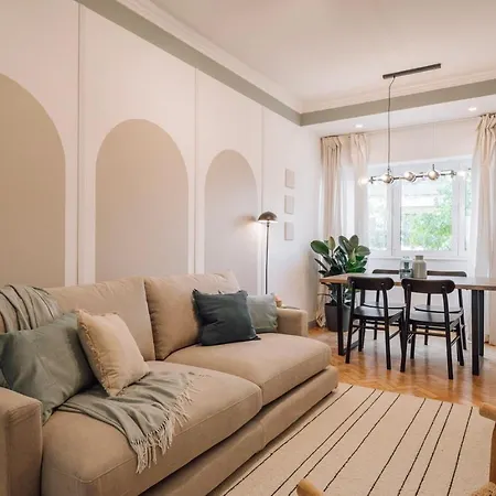 Tagus - 2 Bedrooms In Estrela リスボン